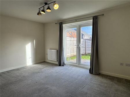 3 bedroom semi-detached house to rent - Photo 3