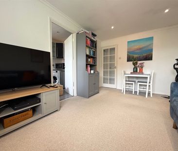 Ascot Court, Aldershot, Hampshire, GU11 - Photo 5