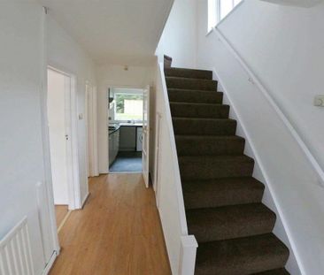 3 bedroom semi-detached house to rent - Photo 2