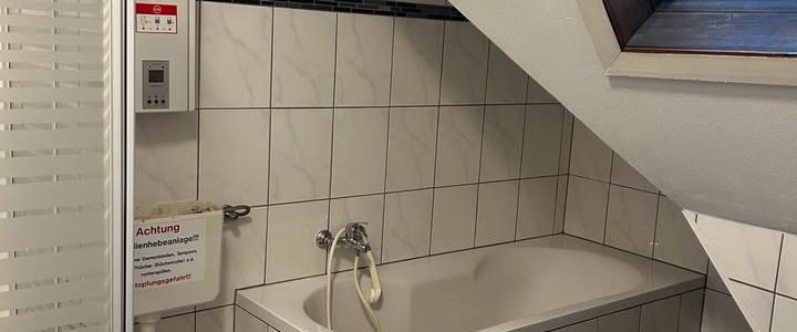 Zentrale 2,5-Zimmer-Dachgeschosswohnung in Fulda - Foto 1