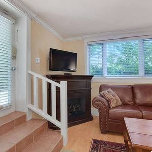 Gorgeous Furnished Studio Apartment in Kitsilano #197 - Photo 2