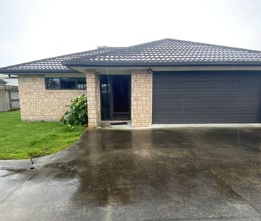 GREAT SIZED FAMILY HOME IN TE PUKE - Photo 4