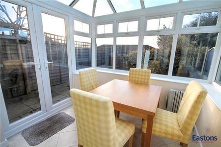 2 bedroom end of terrace house to rent - Photo 2