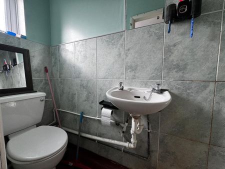 Studio to rent - Photo 4