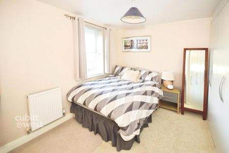 1 bedroom in a house share to rent - Photo 2