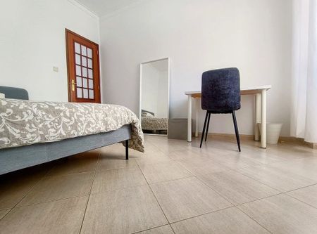 Rua Cidade de Aveiro, Corroios, Setúbal Municipality 2855-142 - Photo 5