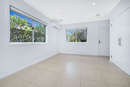 BARGAIN GRANNY FLAT INC WATER & POWER - Photo 4