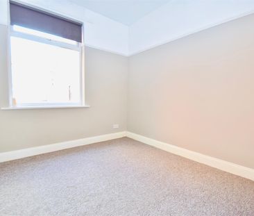 Newcastle upon Tyne - Photo 3