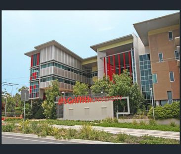 Southport Broadwater gorgeous modern unit with water views! - Photo 3