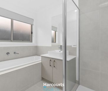 Luxury Living in a Peaceful Family Estate - Photo 4