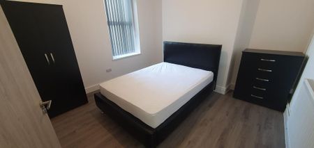 7 bedroom terraced house to rent - Photo 3