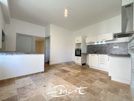 Maison 123 m² - 4 Pièces - Chasseneuil-Du-Poitou (86360) - Photo 2