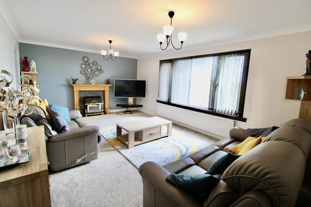 4 bedroom bungalow to rent - Photo 1