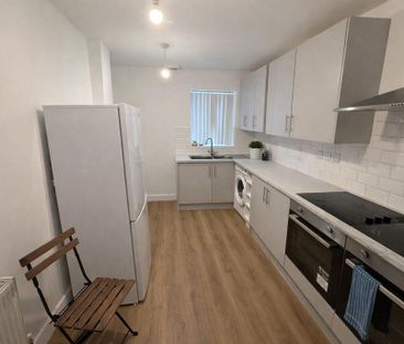 6 bedroom terraced house to rent - Photo 3