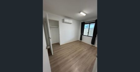 Newly renovated and close to transport - Photo 4