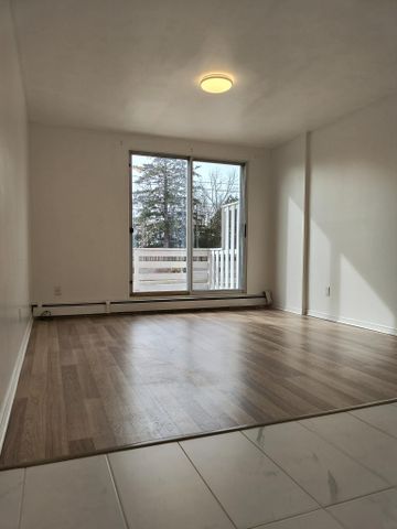 920 Colborne Apartments - Photo 2