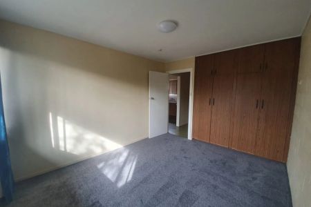 Ground Floor Unit with Private Courtyard - Photo 5