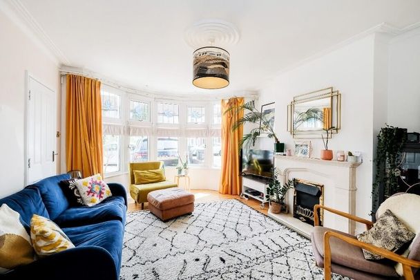 4 Bed Terraced House, Cambridge Road, IG3 - Photo 1