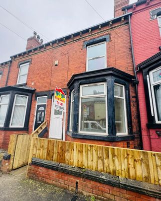 4 bedroom terraced house to rent - Photo 1