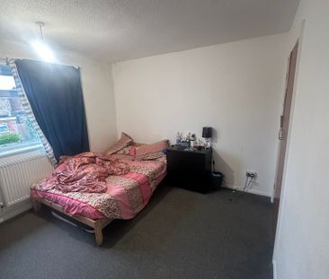 2 bed maisonette to rent in Hamlet Drive - Photo 4