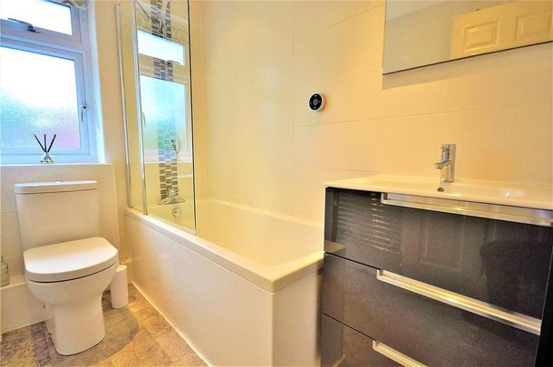 2 bedroom terraced house to rent - Photo 1