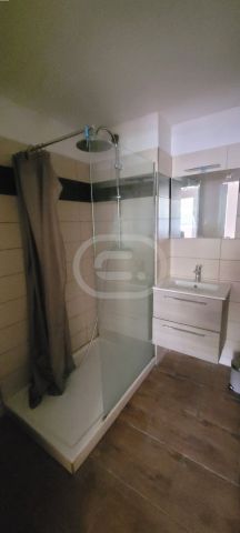 Location Appartement 2 pièces 43m² MONTPELLIER 34090 - Photo 3