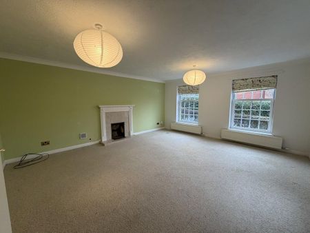 4 bedroom detached house to rent - Photo 2