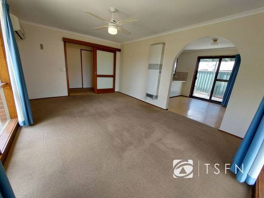 Lovely home in sought after Kangaroo Flat - Photo 1