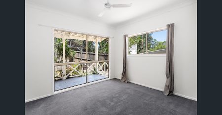 Coastal Family Living in Beautiful Peregian Beach - Photo 3