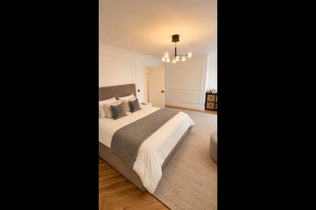 1 Bed Flat, Cornwall Gardens, SW7 - Photo 3