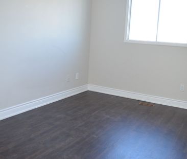 For Lease - 6 Dutch Crescent, Brampton, Ontario - Photo 4