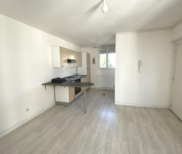 Location Appartement 1 pièce 30m² CLERMONT FERRAND 63000 - Photo 3