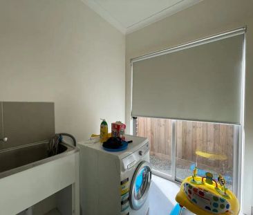“Stylish Family Home in the Heart of Upper Point Cook” - Photo 2