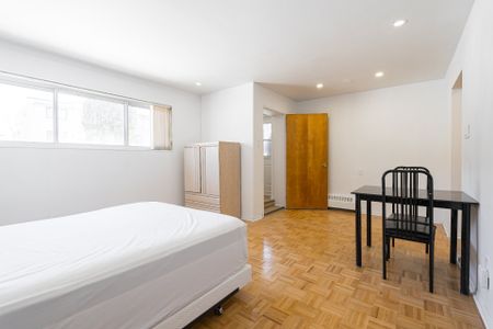 739 26e Avenue - Photo 4
