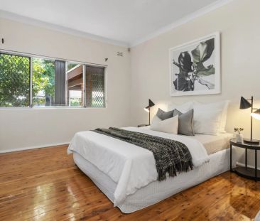 A Charming Freestanding Home in a Peaceful Cul-de-sac - Photo 6