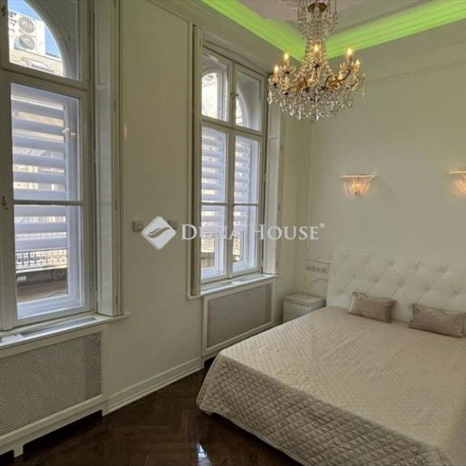 Kiadó újszerű állapotú lakás - Budapest VI. kerület - Photo 1