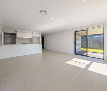 Stunning Brand New Family Home - Photo 1