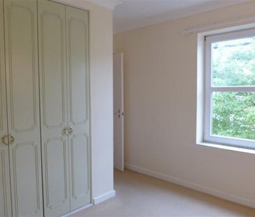 1 bedroom retirement property to rent - Photo 2
