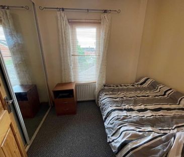 52 Lisavon Street, Sydenham, Belfast, BT4 1LH - Photo 2