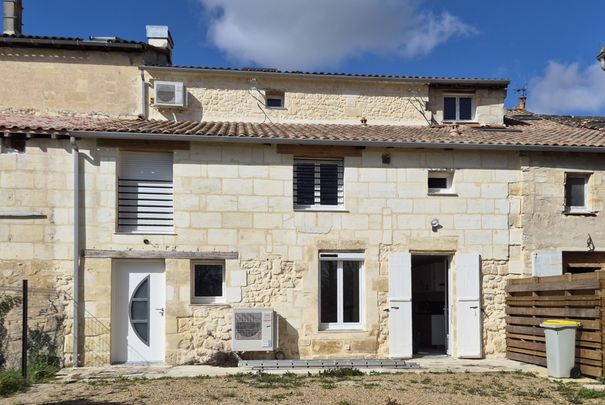 Location Maison 5 pièces 175m² ST LOUBES 33450 - Photo 1