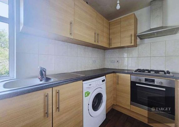 Charlton Road, N9 - Photo 1