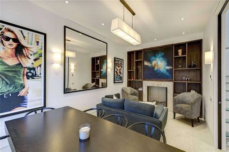 A beautifully presented three bedroom house in this pretty and quiet mews close to Kensington High Street. - Photo 4