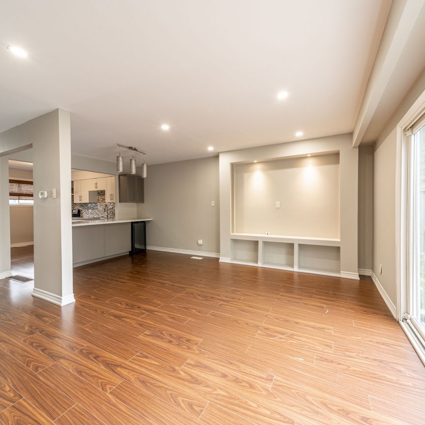 For Lease - 913 Carnaby Crescent, Oshawa, Ontario - Photo 1