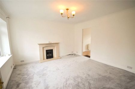 Greendale Grove, Denton, Manchester, Greater Manchester, M34 7EW - Photo 4