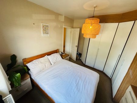 2 Bed Flat, Spurgeon Road, SE19 - Photo 4