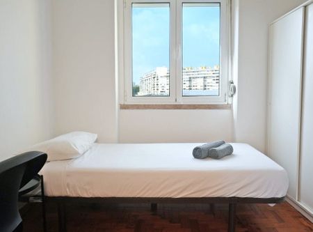 Alameda das Linhas de Torres, Lisbon, Lisbon 1750-140 - Photo 5