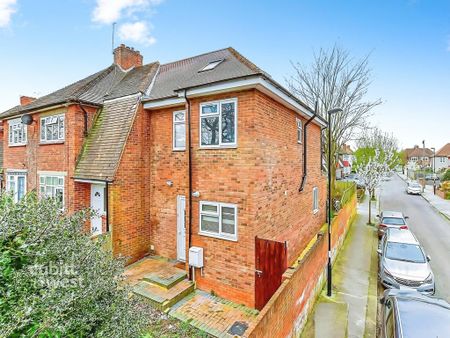 3 bedroom terraced house to rent - Photo 4