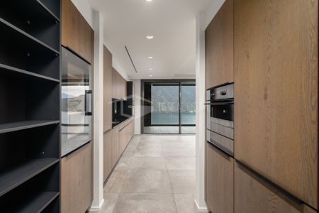 ELEGANTE APPARTAMENTO CON VISTA LAGO - Photo 2