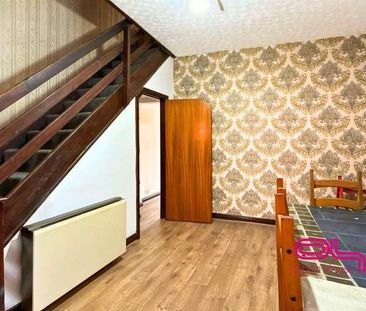 Morris Green Lane, Bolton, BL3 - Photo 4