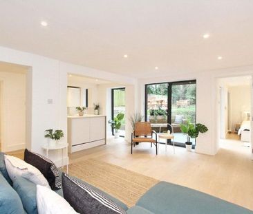 1 bedroom flat to rent - Photo 2